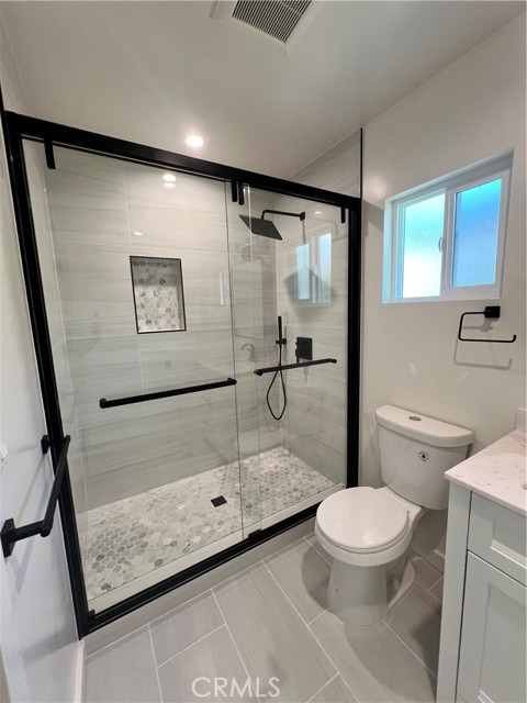 Detail Gallery Image 14 of 21 For 635 Palm, Glendale,  CA 91202 - 3 Beds | 2 Baths