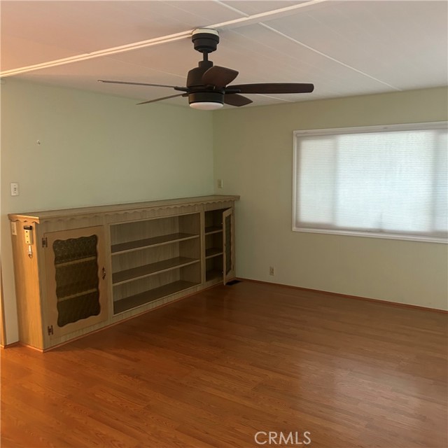 450 Judson Avenue, Redlands CA: https://media.crmls.org/medias/f591c0bd-a57d-431c-b431-c21b718ed9d6.jpg
