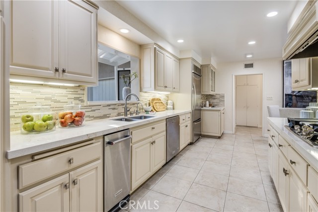 5 Pleasant Hill Drive, Rolling Hills Estates, California 90274, 5 Bedrooms Bedrooms, ,1 BathroomBathrooms,Residential,Sold,Pleasant Hill,PV22022320