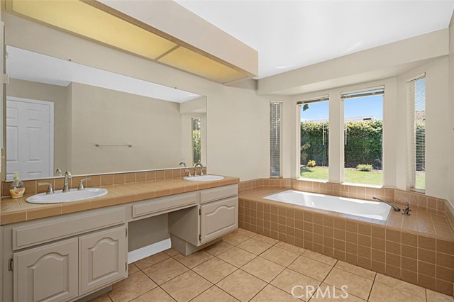 Detail Gallery Image 7 of 23 For 3386 Montagne Way, Thousand Oaks,  CA 91362 - 4 Beds | 2/1 Baths