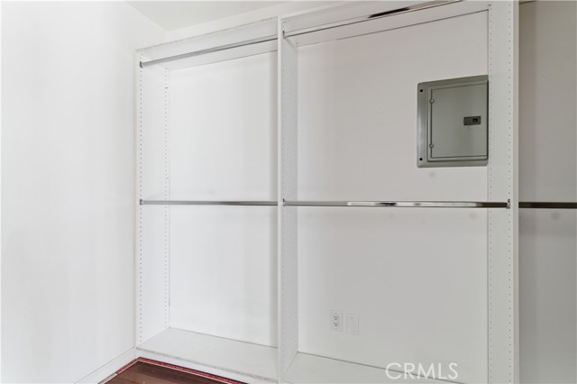 Detail Gallery Image 39 of 45 For 15000 Hamlin St, Van Nuys,  CA 91411 - 5 Beds | 3 Baths