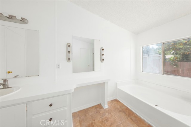 Detail Gallery Image 12 of 30 For 5800 Hamner Ave #223,  Corona,  CA 91752 - 4 Beds | 2 Baths