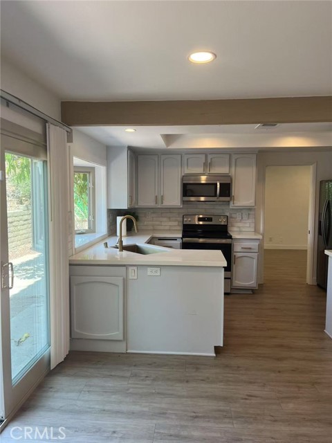 Detail Gallery Image 7 of 43 For 6401 E Nohl Ranch Rd #78,  Anaheim,  CA 92807 - 4 Beds | 2/1 Baths