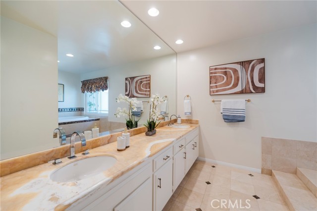 30243 Avenida Selecta, Rancho Palos Verdes CA: https://media.crmls.org/medias/f594fee9-8aa0-4a9a-8e1f-594680d02536.jpg
