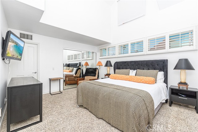 Detail Gallery Image 17 of 28 For 1720 W Oceanfront #B,  Newport Beach,  CA 92663 - 2 Beds | 2/1 Baths