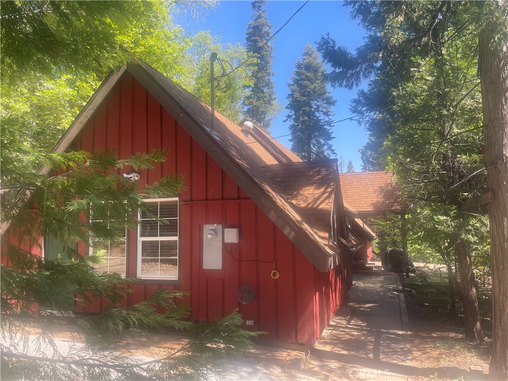 118 E Lane