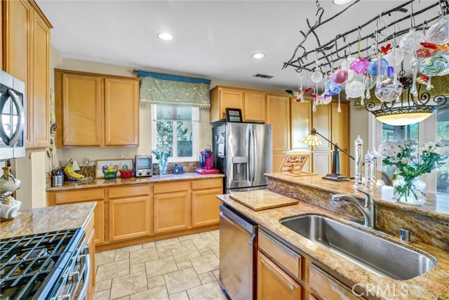 Detail Gallery Image 15 of 50 For 25304 Rolling Greens, Saugus,  CA 91350 - 6 Beds | 4 Baths