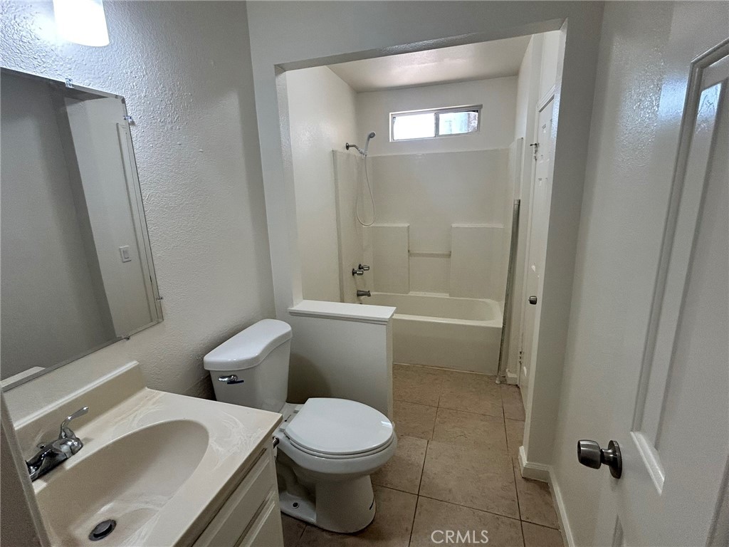 MLS #OC25134895 img 11