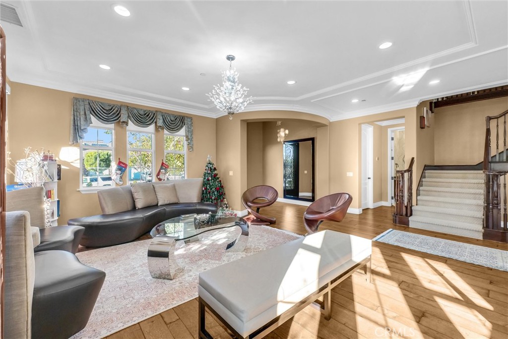 MLS #OC25275903 image #6