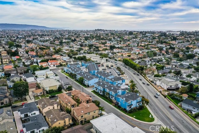 227 Aviation Pl, Manhattan Beach, California 90266, 3 Bedrooms Bedrooms, ,2 BathroomsBathrooms,Residential,Sold,Aviation Pl,SB22058324