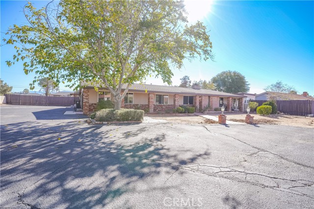 14415 Erie, Apple Valley CA: https://media.crmls.org/medias/f599dcb1-96d8-4684-b952-11d03e3891b0.jpg
