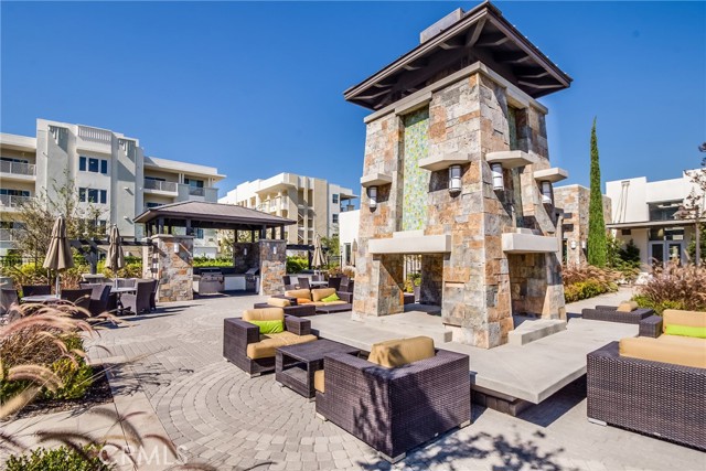 Detail Gallery Image 37 of 60 For 12921 Mission Avenue #102,  Hawthorne,  CA 90250 - 2 Beds | 2/1 Baths