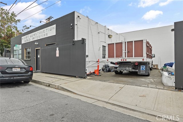 2110 Kenmere Avenue photo 3