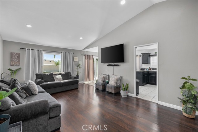 Detail Gallery Image 3 of 20 For 24315 Dolan Dr, Moreno Valley,  CA 92553 - 4 Beds | 2 Baths