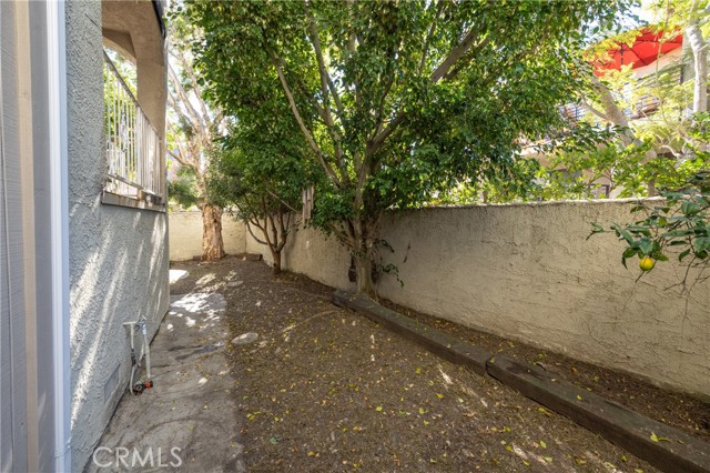 Detail Gallery Image 14 of 50 For 107 S Helberta Avenue #4,  Redondo Beach,  CA 90277 - 3 Beds | 3 Baths