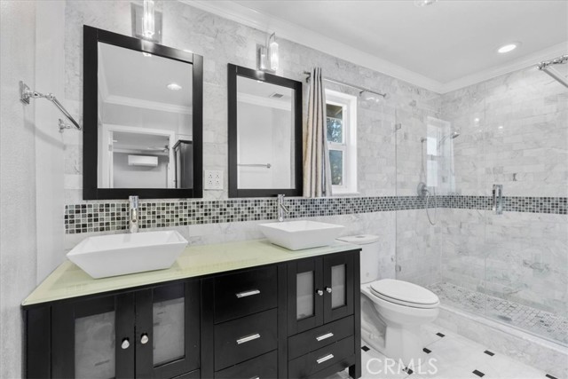 10586 Ring Ave, Rancho Cucamonga CA: https://media.crmls.org/medias/f59b6aa7-9353-4e48-8dd9-845913061f2b.jpg