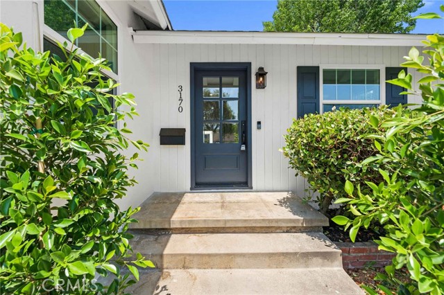 3170 Corinth Avenue, Los Angeles CA: https://media.crmls.org/medias/f59b7b37-eb18-4813-b9b9-2c53ac12f56e.jpg