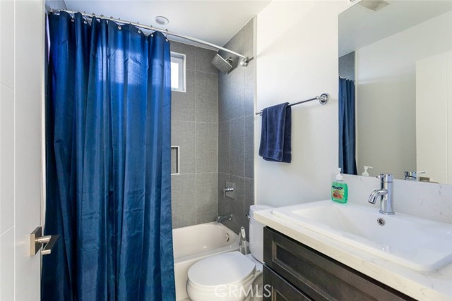 Detail Gallery Image 33 of 33 For 1340 N Kenmore, Los Angeles,  CA 90027 - 4 Beds | 4 Baths
