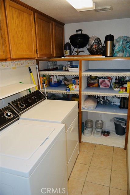 Detail Gallery Image 19 of 29 For 40748 Foxboro Ct, Bass Lake,  CA 93604 - 3 Beds | 3/1 Baths