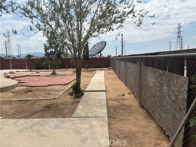 Detail Gallery Image 27 of 29 For 12520 High Desert Rd, Victorville,  CA 92392 - 3 Beds | 2/1 Baths