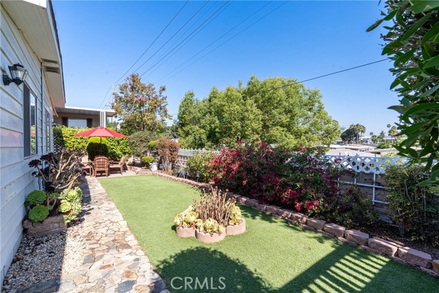 1195 La Moree Road, San Marcos CA: https://media.crmls.org/medias/f59d5201-4cea-4125-a17e-71e27dddede2.jpg
