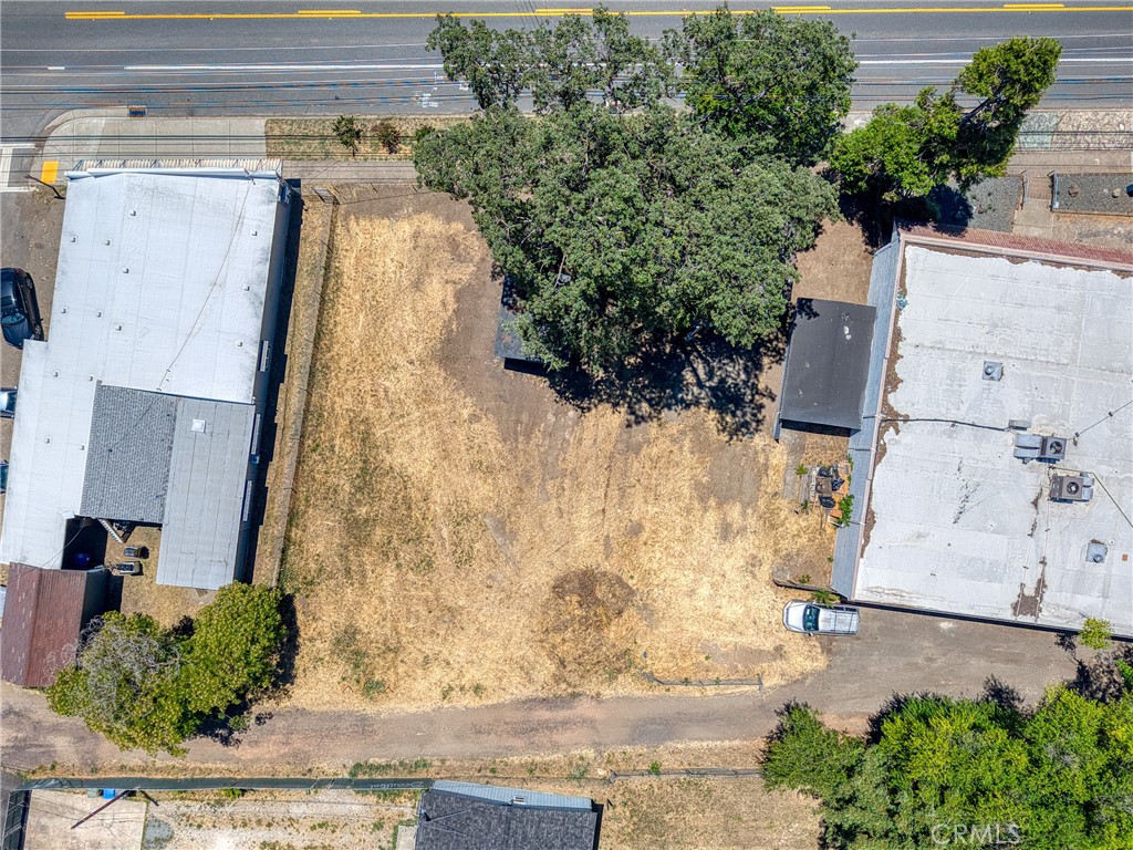 https://media.crmls.org/medias/f59d5896-afda-416c-8261-73bc0690a778.jpg?preset=X-Large
