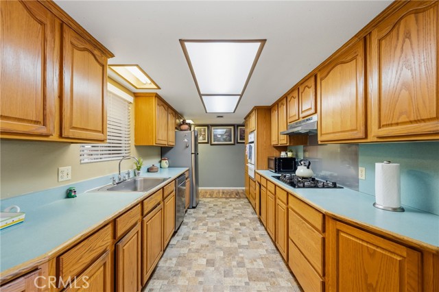 Detail Gallery Image 21 of 46 For 147 Myrtlewood, Calimesa,  CA 92320 - 4 Beds | 2 Baths