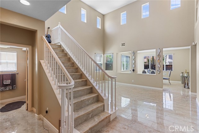Detail Gallery Image 4 of 69 For 45575 Hawk Ct, Temecula,  CA 92592 - 4 Beds | 4 Baths