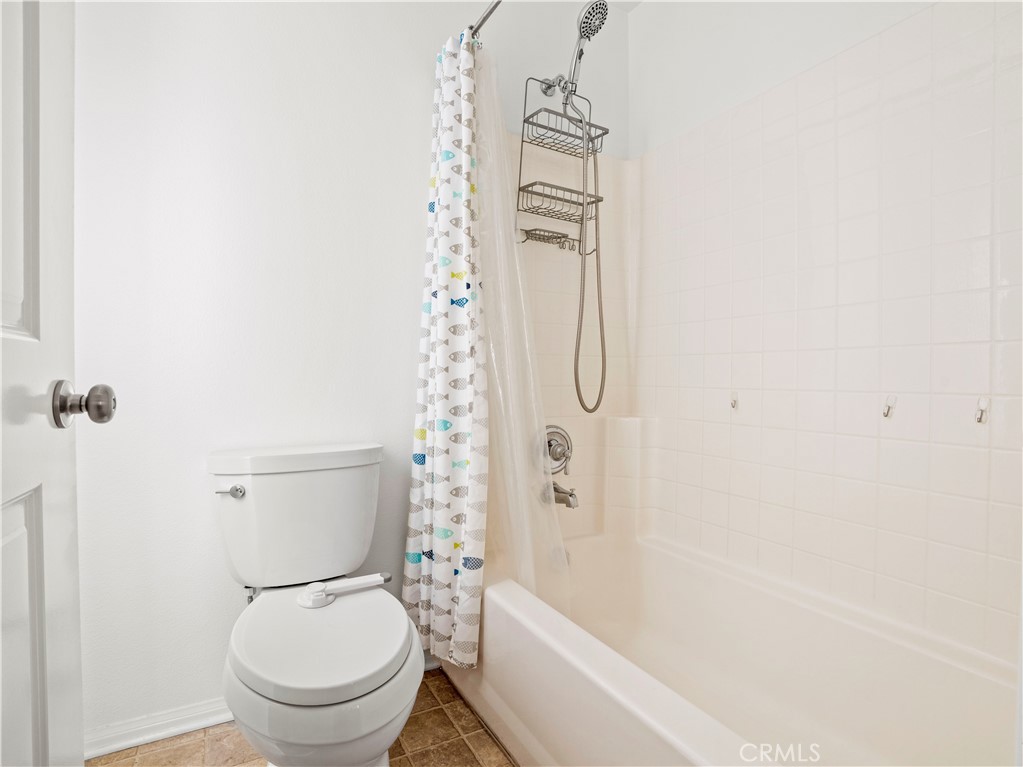 https://media.crmls.org/medias/f59ef263-de59-4f68-8ec2-793033f62150.jpg?preset=X-Large