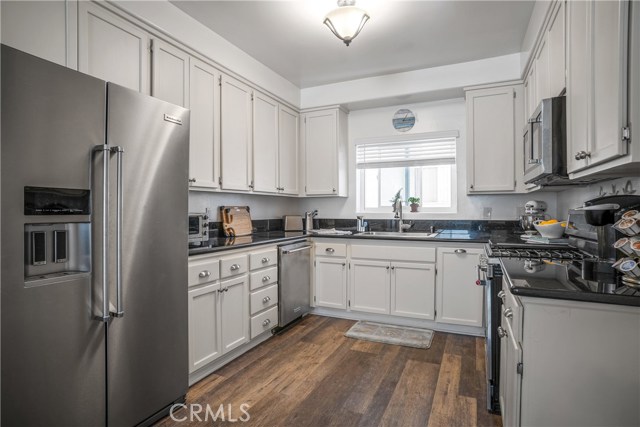 118 Prospect Avenue, Redondo Beach, California 90277, 4 Bedrooms Bedrooms, ,3 BathroomsBathrooms,Residential,Sold,Prospect,PV18117287