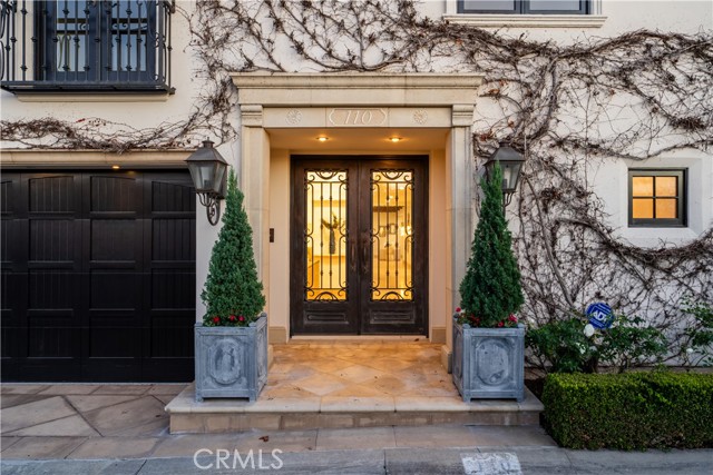 Detail Gallery Image 24 of 66 For 110 via Trieste, Newport Beach,  CA 92663 - 5 Beds | 5/1 Baths