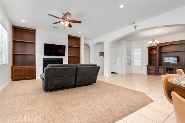 Detail Gallery Image 11 of 43 For 9119 Claro De Luna Dr, Bakersfield,  CA 93314 - 4 Beds | 2/1 Baths