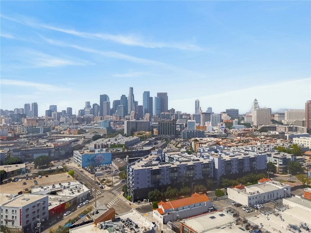 629 Traction, Los Angeles CA: https://media.crmls.org/medias/f5a02a4e-a5b8-4126-aa7e-2fe3c43fbd3f.jpg