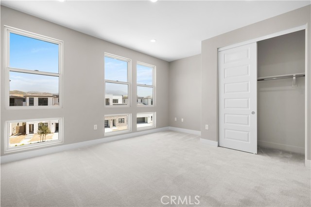 213 stage, Irvine CA: https://media.crmls.org/medias/f5a13240-9c5c-4580-84dd-8de17def62ce.jpg