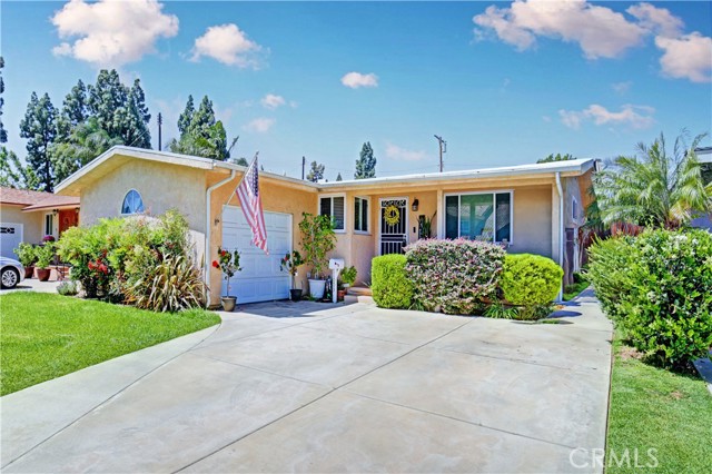 Detail Gallery Image 2 of 34 For 11003 Pangborn Ave, Downey,  CA 90241 - 3 Beds | 2 Baths