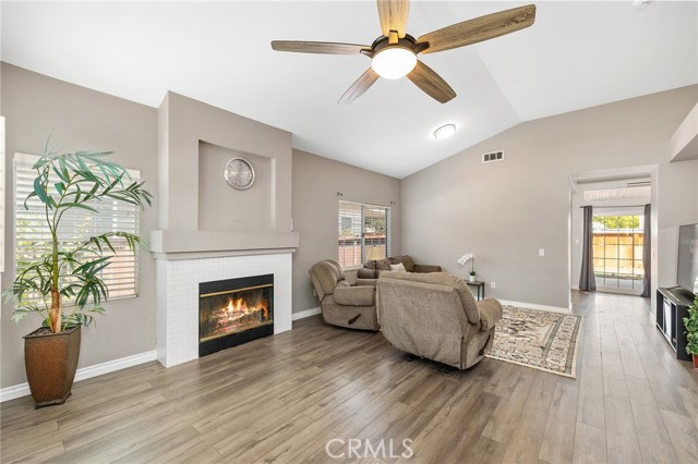 Detail Gallery Image 8 of 34 For 30146 Westlake Dr, Menifee,  CA 92584 - 2 Beds | 2 Baths