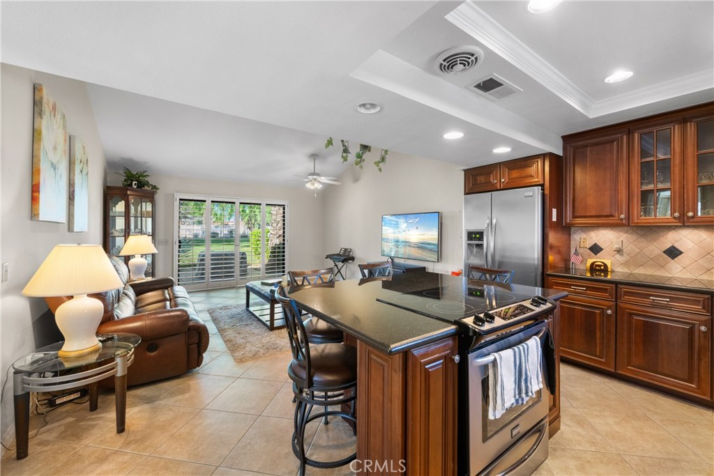 MLS #OC25260495 image #4