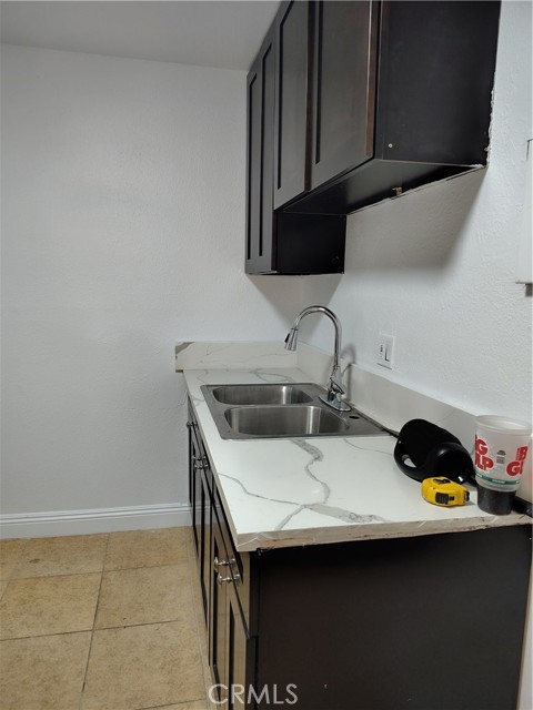 Detail Gallery Image 6 of 6 For 687 Karesh Ave #1,  Pomona,  CA 91767 - 2 Beds | 1 Baths
