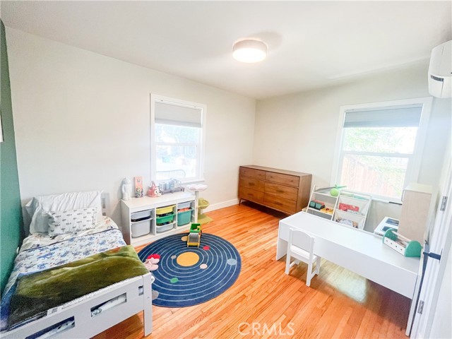 4574 Whaley Avenue, Long Beach CA: https://media.crmls.org/medias/f5a26388-84fe-433e-a89f-b8ccb0486ba2.jpg