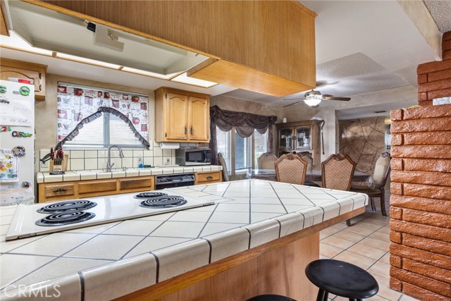 7519 Man O War Street, Bakersfield CA: https://media.crmls.org/medias/f5a2a08e-9e59-4d95-a83a-adaf35a35eba.jpg