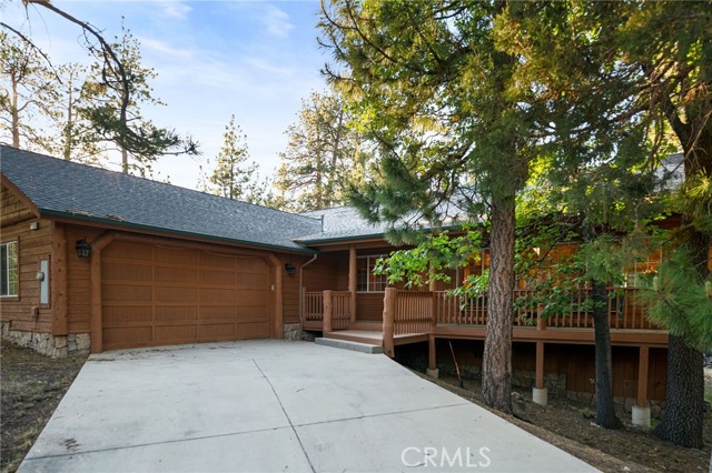 Detail Gallery Image 3 of 26 For 1219 W Alpenweg Dr, Big Bear City,  CA 92314 - 3 Beds | 2 Baths