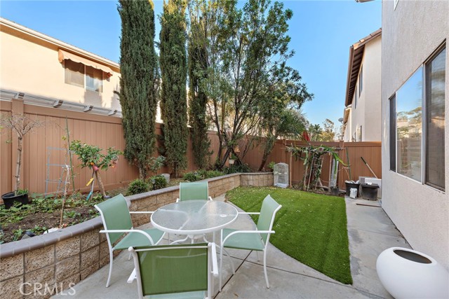 165 Church Place, Irvine CA: https://media.crmls.org/medias/f5a3f10e-d2f4-4951-a4cc-2e401b2617df.jpg