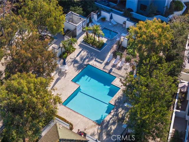 Detail Gallery Image 44 of 59 For 230 Lille Lane #113,  Newport Beach,  CA 92663 - 3 Beds | 3 Baths