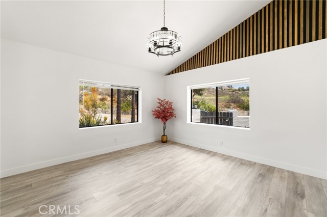 Image 14 of 33 For 21885 Lake Mathews Drive