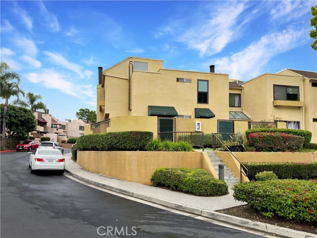 Detail Gallery Image 1 of 1 For 25712 Le Parc #35,  Lake Forest,  CA 92630 - 2 Beds | 2/1 Baths