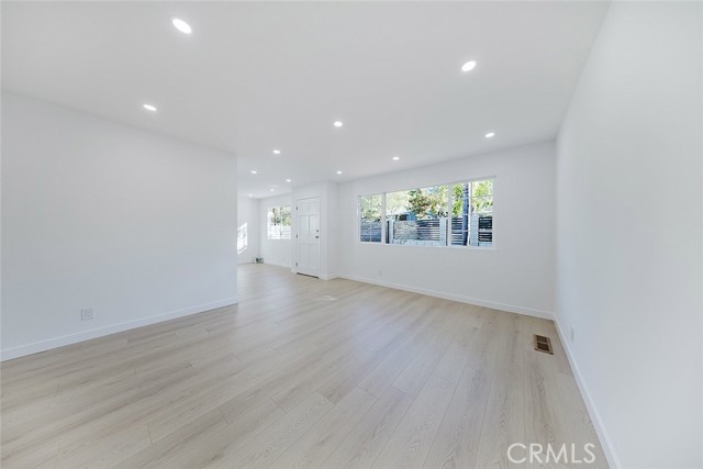 Detail Gallery Image 11 of 31 For 10431 Las Lunitas Ave, Tujunga,  CA 91042 - 3 Beds | 2 Baths