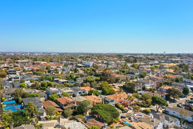 2708 Ardmore Avenue, Manhattan Beach, California 90266, 3 Bedrooms Bedrooms, ,1 BathroomBathrooms,Residential,Sold,Ardmore,SB22030009