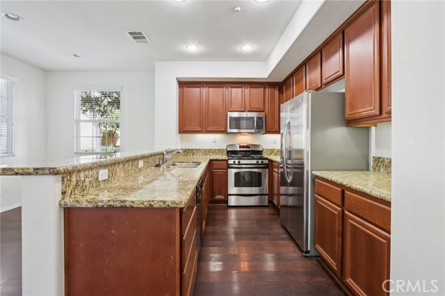 Detail Gallery Image 8 of 22 For 44929 Bellflower Ln, Temecula,  CA 92592 - 3 Beds | 2/1 Baths