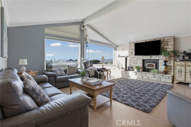 Detail Gallery Image 7 of 53 For 2540 Bay Vista Ln, Los Osos,  CA 93402 - 3 Beds | 2/1 Baths