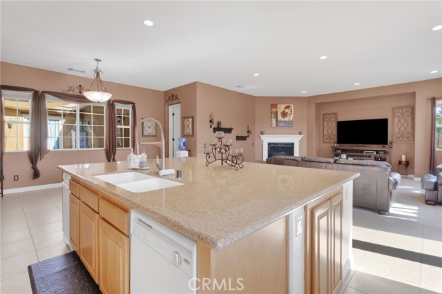 Detail Gallery Image 26 of 75 For 12916 Hyperion Ln, Apple Valley,  CA 92308 - 5 Beds | 3/1 Baths